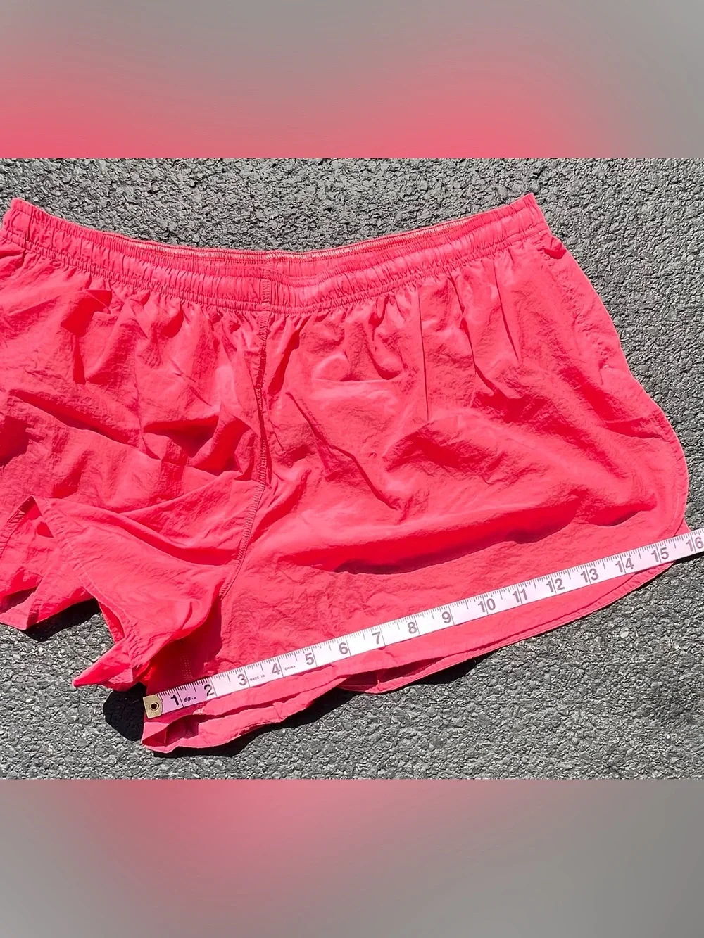 Lululemon Dolphin-Hem Mid-Rise Running Short 3